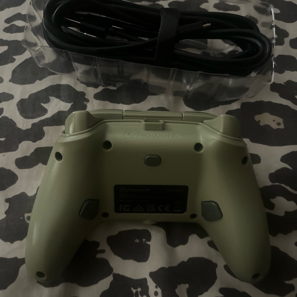 Controller - Picture 2 of 2